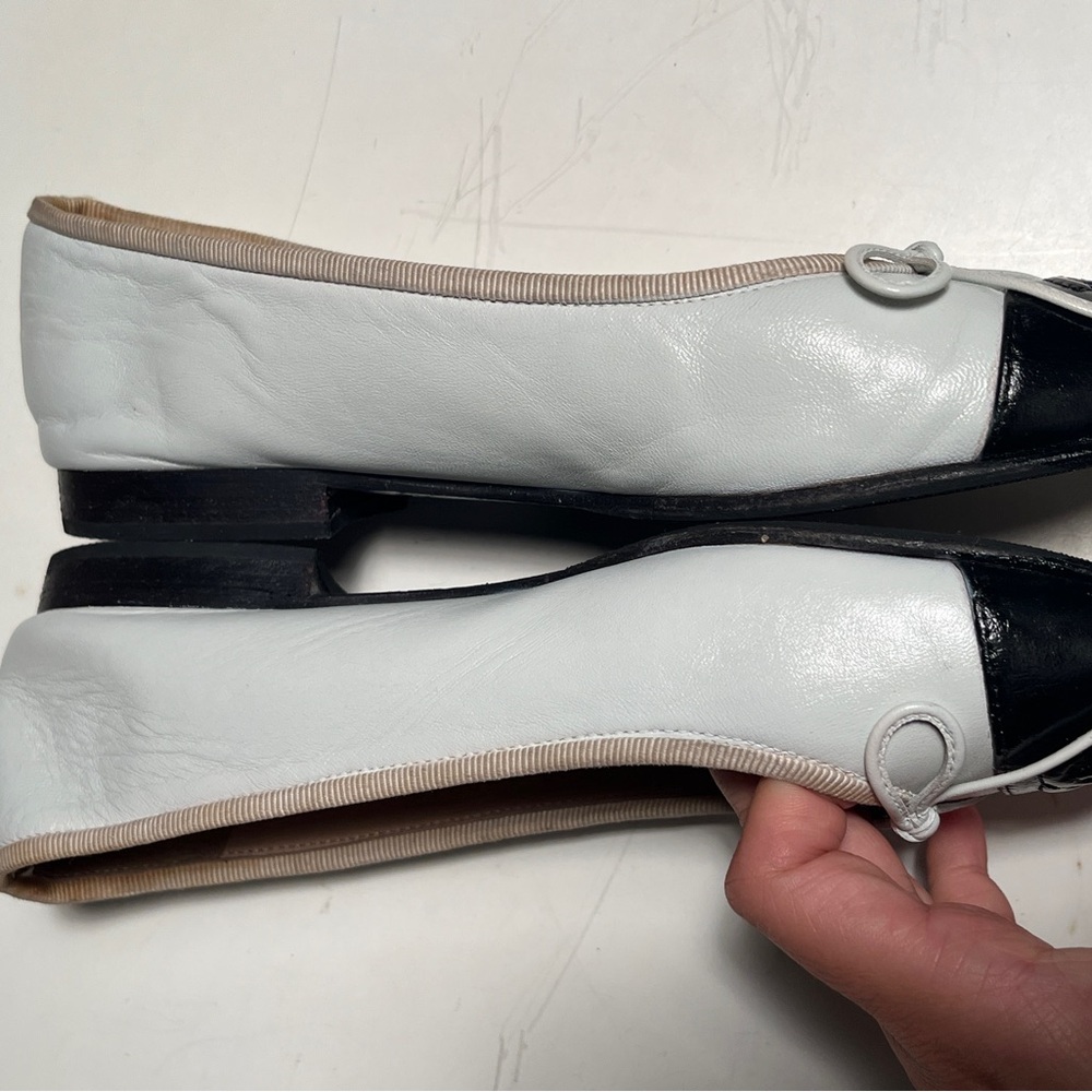 CHANEL Women's Cream and Black Cap Toe Flats - Picture 4 of 10